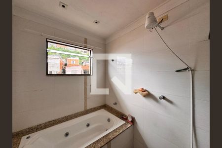 Casa à venda com 266m², 3 quartos e 5 vagas Casa à venda com 266m², 3 quartos e 5 vagasBanheiro da Suíte