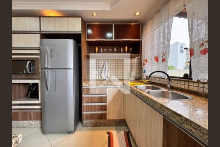 Casa à venda com 266m², 3 quartos e 5 vagas Casa à venda com 266m², 3 quartos e 5 vagasCozinha