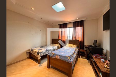 Casa à venda com 266m², 3 quartos e 5 vagas Casa à venda com 266m², 3 quartos e 5 vagasQuarto 2