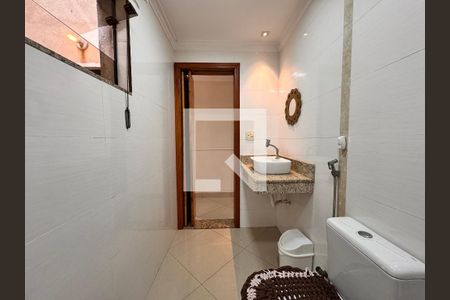 Casa à venda com 266m², 3 quartos e 5 vagas Casa à venda com 266m², 3 quartos e 5 vagasLavabo social