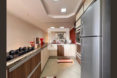 Casa à venda com 266m², 3 quartos e 5 vagas Casa à venda com 266m², 3 quartos e 5 vagasCozinha