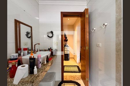 Casa à venda com 266m², 3 quartos e 5 vagas Casa à venda com 266m², 3 quartos e 5 vagasBanheiro da Suíte