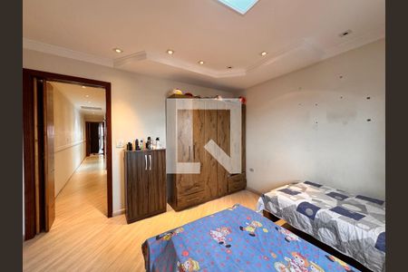 Casa à venda com 266m², 3 quartos e 5 vagas Casa à venda com 266m², 3 quartos e 5 vagasQuarto 2