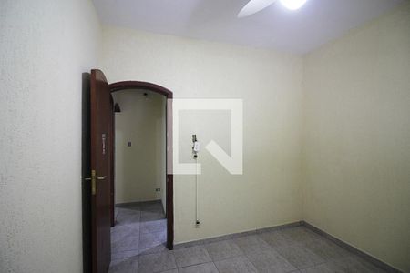 Casa à venda com 256m², 5 quartos e 2 vagasQuarto 2