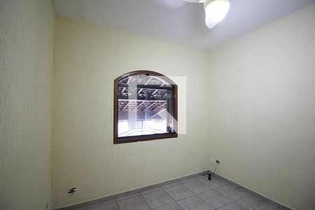 Casa à venda com 256m², 5 quartos e 2 vagasQuarto 2