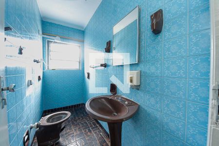 Casa para alugar com 368m², 2 quartos e 1 vaga Casa para alugar com 368m², 2 quartos e 1 vagaBanheiro