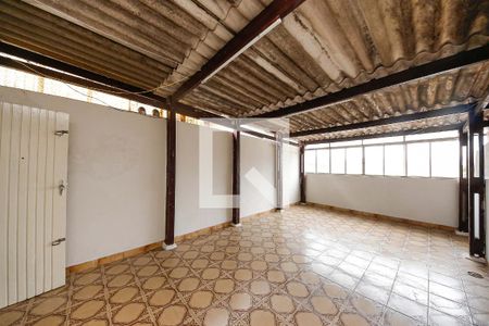 Casa para alugar com 368m², 2 quartos e 1 vaga Casa para alugar com 368m², 2 quartos e 1 vagaÁrea de Serviço