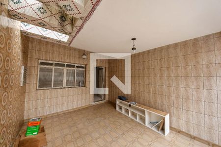 Casa para alugar com 368m², 2 quartos e 1 vaga Casa para alugar com 368m², 2 quartos e 1 vagaGaragem