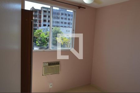 Quarto 2 de apartamento para alugar com 2 quartos, 50m² em Taquara, Rio de Janeiro