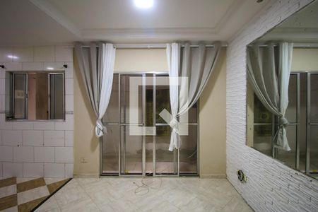 Sala de casa para alugar com 2 quartos, 45m² em Vila Tolstoi, São Paulo