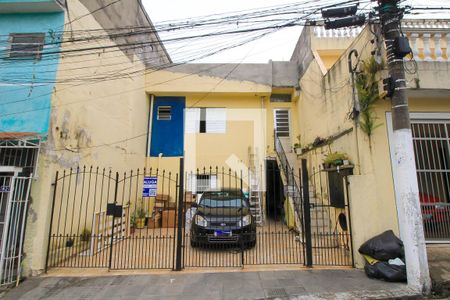 Casa para alugar com 45m², 2 quartos e sem vaga Casa para alugar com 45m², 2 quartos e sem vagaFachada