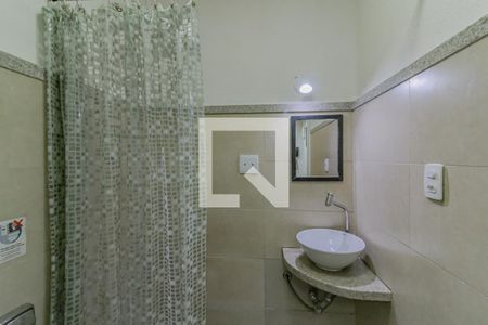 Banheiro  de kitnet/studio à venda com 1 quarto, 17m² em Copacabana, Rio de Janeiro