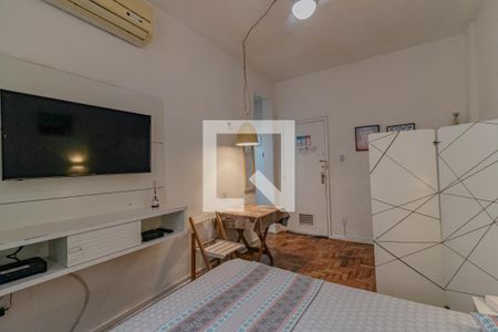Sala/Quarto de kitnet/studio à venda com 1 quarto, 17m² em Copacabana, Rio de Janeiro