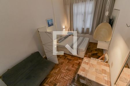 Sala/Quarto de kitnet/studio à venda com 1 quarto, 17m² em Copacabana, Rio de Janeiro