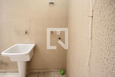 Casa de condomínio à venda com 61m², 2 quartos e 1 vaga Casa de condomínio à venda com 61m², 2 quartos e 1 vagaÁrea de Serviço