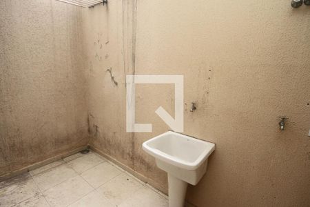 Casa de condomínio à venda com 61m², 2 quartos e 1 vaga Casa de condomínio à venda com 61m², 2 quartos e 1 vagaÁrea de Serviço