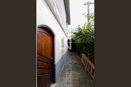 Casa para alugar com 85m², 2 quartos e 3 vagasCorredor Lateral