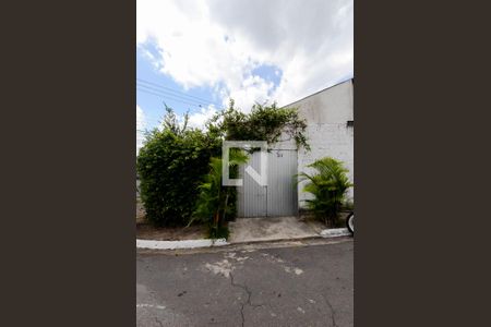 Casa para alugar com 85m², 2 quartos e 3 vagasFachada