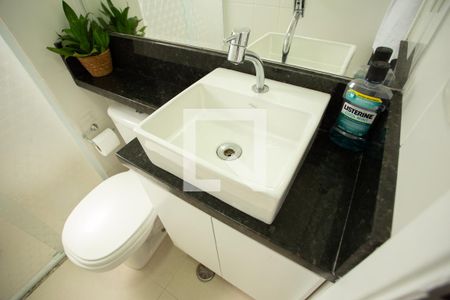 Apartamento à venda com 57m², 2 quartos e 2 vagas Apartamento à venda com 57m², 2 quartos e 2 vagasBANHEIRO