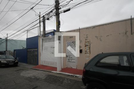 Casa de condomínio para alugar com 53m², 3 quartos e 1 vaga Casa de condomínio para alugar com 53m², 3 quartos e 1 vagaFachada