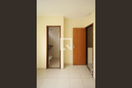 Casa de condomínio para alugar com 53m², 3 quartos e 1 vaga Casa de condomínio para alugar com 53m², 3 quartos e 1 vagaSuite