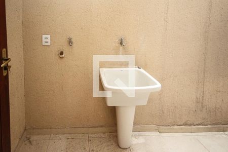 Casa de condomínio para alugar com 53m², 3 quartos e 1 vaga Casa de condomínio para alugar com 53m², 3 quartos e 1 vagaÁrea de Serviço