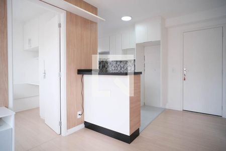 Sala/cozinha de apartamento para alugar com 2 quartos, 38m² em Chácara Seis de Outubro, São Paulo