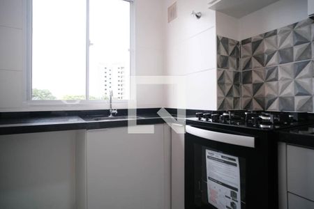 Sala/cozinha de apartamento para alugar com 2 quartos, 38m² em Chácara Seis de Outubro, São Paulo
