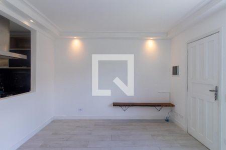 Sala de casa de condomínio para alugar com 2 quartos, 70m² em Jardim Barbacena, Cotia