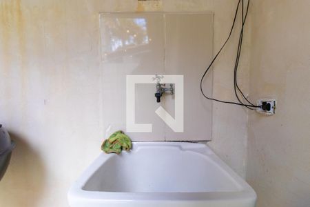 Área de Serviço de casa de condomínio para alugar com 2 quartos, 70m² em Jardim Barbacena, Cotia