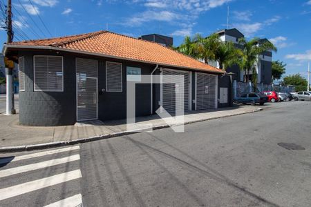 Apartamento para alugar com 42m², 2 quartos e 1 vaga Apartamento para alugar com 42m², 2 quartos e 1 vagaFachada