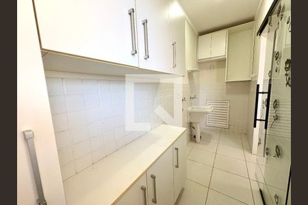 Casa de condomínio à venda com 126m², 3 quartos e 2 vagasÁrea de Serviço