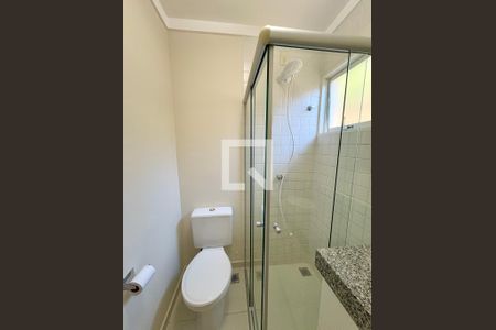 Casa de condomínio à venda com 126m², 3 quartos e 2 vagasBanheiro Social