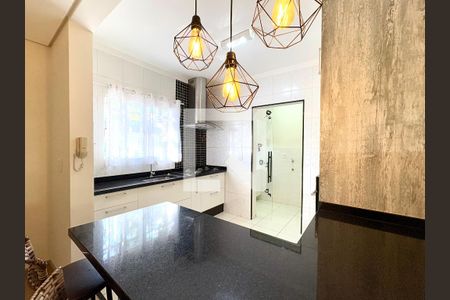 Casa de condomínio à venda com 126m², 3 quartos e 2 vagasCozinha