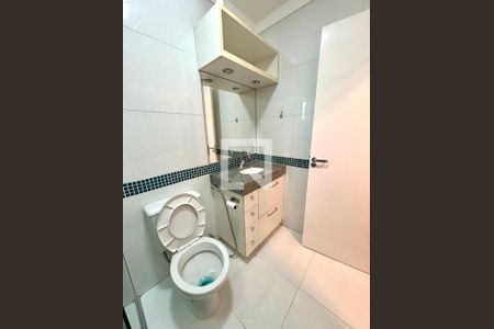 Casa de condomínio à venda com 126m², 3 quartos e 2 vagasBanheiro da Suíte