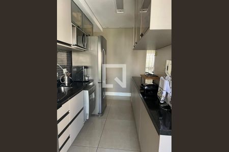 Apartamento à venda com 103m², 3 quartos e 2 vagas Apartamento à venda com 103m², 3 quartos e 2 vagasCozinha