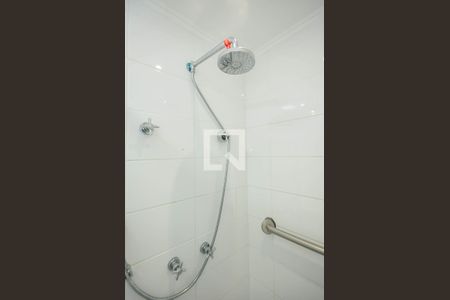 Apartamento para alugar com 67m², 1 quarto e 2 vagas Apartamento para alugar com 67m², 1 quarto e 2 vagasChuveiro do Banheiro da Suíte