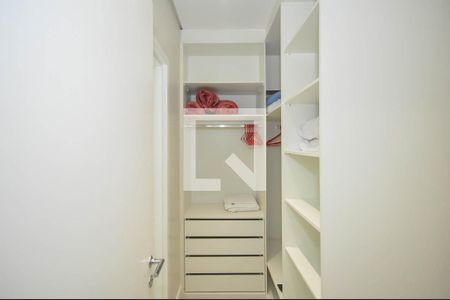Apartamento para alugar com 67m², 1 quarto e 2 vagas Apartamento para alugar com 67m², 1 quarto e 2 vagasArmário da Suíte