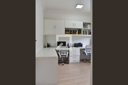 Casa para alugar com 300m², 4 quartos e 5 vagas Casa para alugar com 300m², 4 quartos e 5 vagasEscritório da Suíte 4