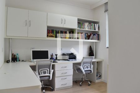 Casa para alugar com 300m², 4 quartos e 5 vagas Casa para alugar com 300m², 4 quartos e 5 vagasEscritório da Suíte 4