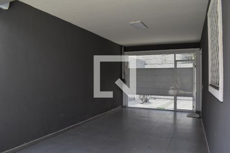 Casa para alugar com 300m², 4 quartos e 5 vagas Casa para alugar com 300m², 4 quartos e 5 vagasGaragem