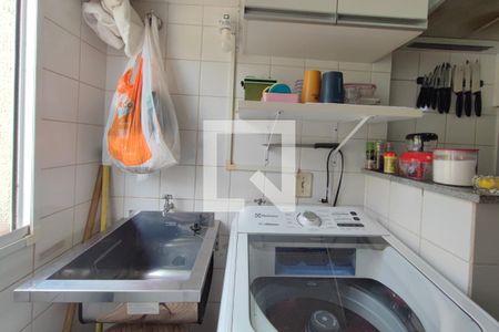 Apartamento à venda com 73m², 2 quartos e 1 vagaÁrea de Serviço