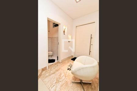 Casa à venda com 400m², 4 quartos e 4 vagas Casa à venda com 400m², 4 quartos e 4 vagasLavabo Sala