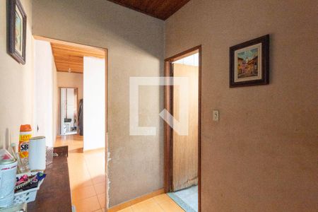 Casa à venda com 174m², 5 quartos e 1 vaga Casa à venda com 174m², 5 quartos e 1 vagaCorredor 2