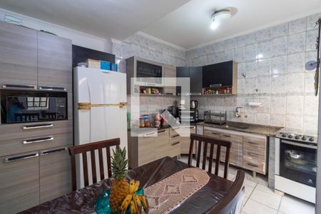 Casa à venda com 174m², 5 quartos e 1 vaga Casa à venda com 174m², 5 quartos e 1 vagaCozinha 2