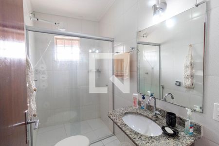 Casa à venda com 174m², 5 quartos e 1 vaga Casa à venda com 174m², 5 quartos e 1 vagaBanheiro 1