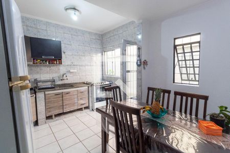 Casa à venda com 174m², 5 quartos e 1 vaga Casa à venda com 174m², 5 quartos e 1 vagaCozinha 2