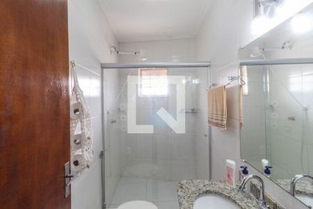 Casa à venda com 174m², 5 quartos e 1 vaga Casa à venda com 174m², 5 quartos e 1 vagaBanheiro 1