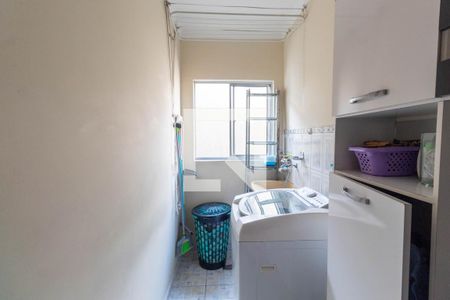 Casa à venda com 174m², 5 quartos e 1 vaga Casa à venda com 174m², 5 quartos e 1 vagaLavanderia 1