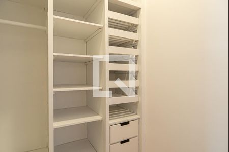 Apartamento para alugar com 42m², 1 quarto e sem vagaQuarto - Closet